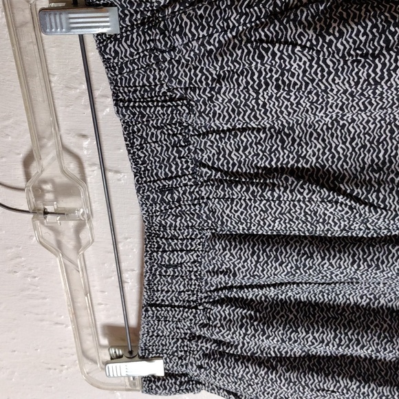 Old Navy,Women's,Size XS, Black and White Pajama Bottoms - Picture 4 of 8